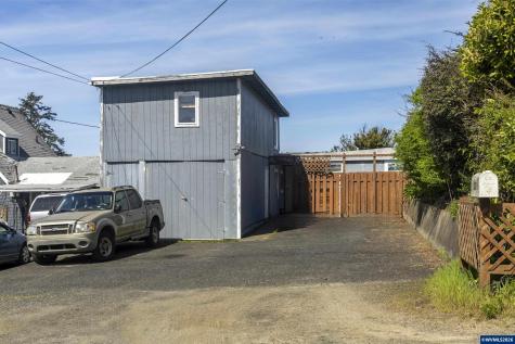 220 SW 29th Street Newport OR 97365