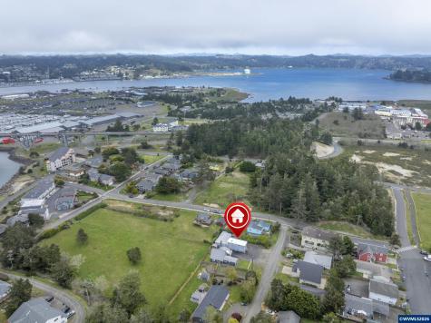 220 SW 29th Street Newport OR 97365