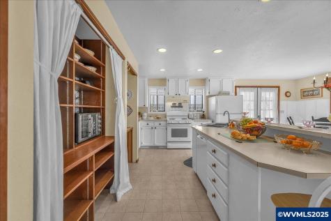 24312 Cardwell Hill Drive Philomath OR 97370-9739