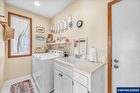 24312 Cardwell Hill Drive Philomath OR 97370-9739