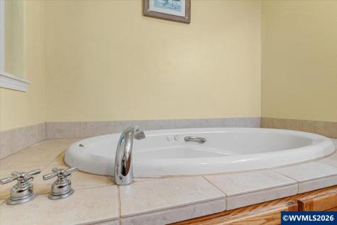 5624 Treehouse Road Monmouth OR 97361