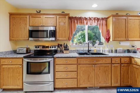 5624 Treehouse Road Monmouth OR 97361