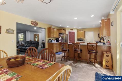 5624 Treehouse Road Monmouth OR 97361