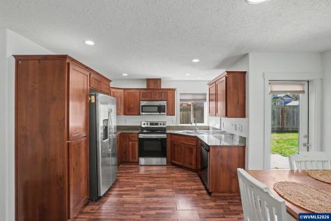 2631 Natures View Court NW Salem OR 97304