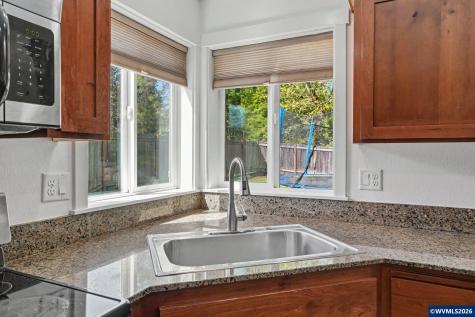 2631 Natures View Court NW Salem OR 97304