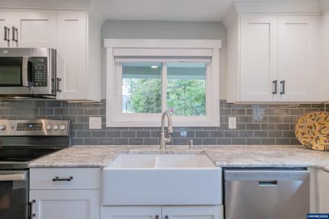 208 NW Lewisburg Avenue Corvallis OR 97330