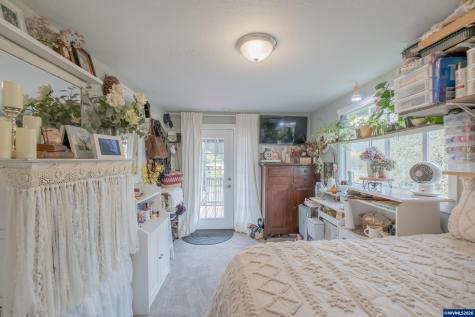 208 NW Lewisburg Avenue Corvallis OR 97330