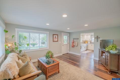 208 NW Lewisburg Avenue Corvallis OR 97330