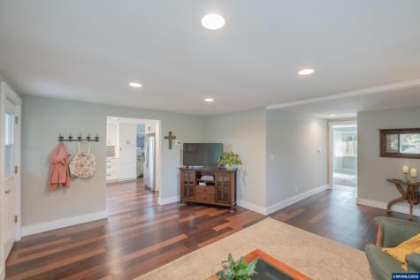 208 NW Lewisburg Avenue Corvallis OR 97330