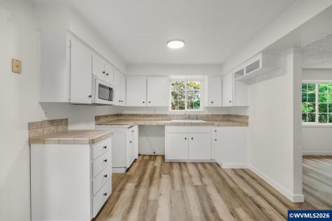 5465 Red Leaf Drive S Salem OR 97306-0000