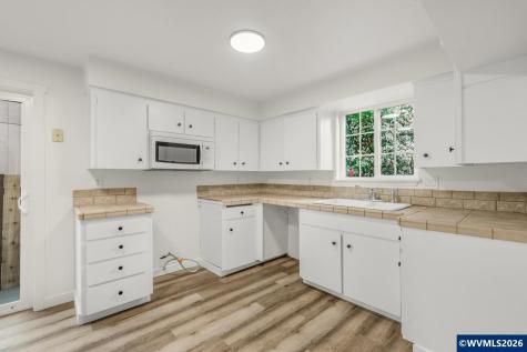 5465 Red Leaf Drive S Salem OR 97306-0000