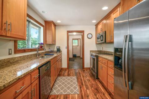 478 Welcome Court SE Salem OR 97302