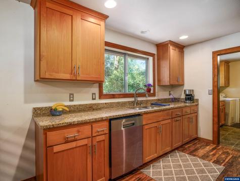 478 Welcome Court SE Salem OR 97302
