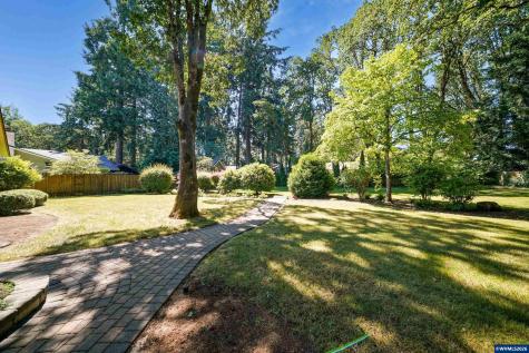 478 Welcome Court SE Salem OR 97302