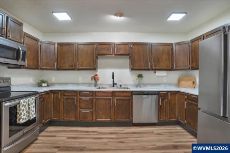 271 S 3rd Street Lebanon OR 97355