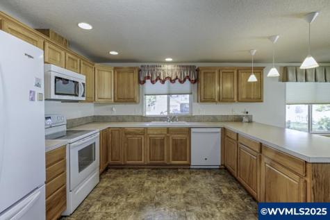 1451 Ryan Drive Silverton OR 97381
