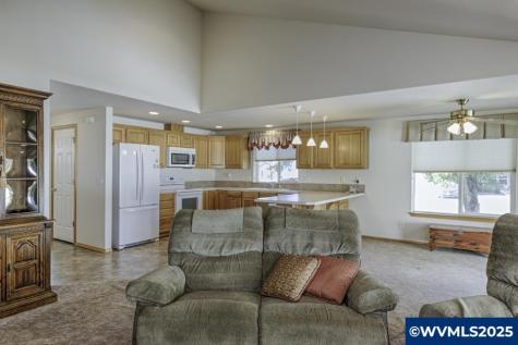 1451 Ryan Drive Silverton OR 97381