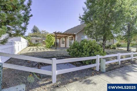 1451 Ryan Drive Silverton OR 97381