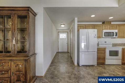 1451 Ryan Drive Silverton OR 97381