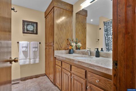 1660 Cinnamon Hill Drive SE Salem OR 97306