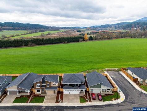 7072 Pinot Noir Drive Corvallis OR 97330