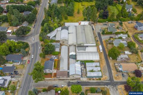 55 Q Street Cottage Grove OR 97424