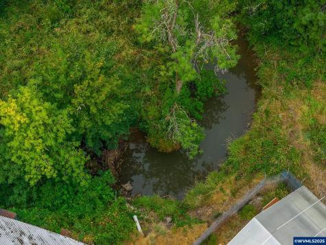 55 Q Street Cottage Grove OR 97424