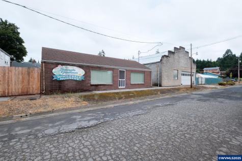 55 Q Street Cottage Grove OR 97424