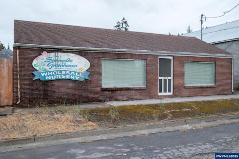 55 Q Street Cottage Grove OR 97424