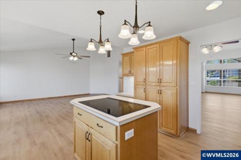 738 Roosevelt Street NW Salem OR 97304