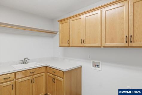 738 Roosevelt Street NW Salem OR 97304