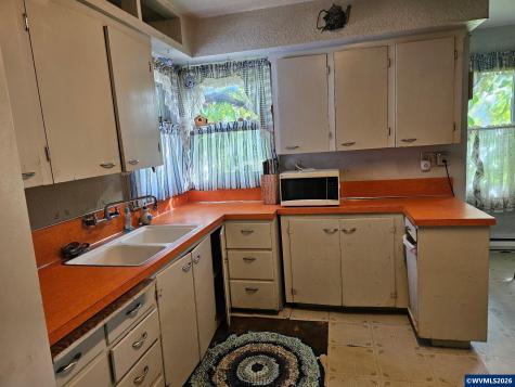 427 NE Yamhill Street Sheridan OR 97378