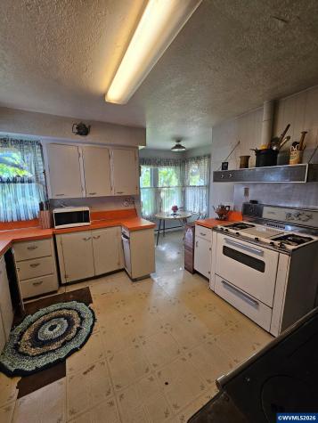 427 NE Yamhill Street Sheridan OR 97378