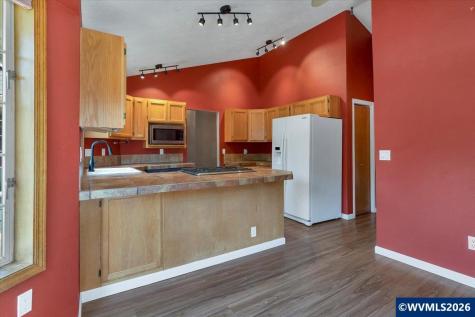 2537 Hoo Doo Drive NW Salem OR 97304