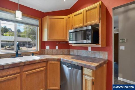2537 Hoo Doo Drive NW Salem OR 97304