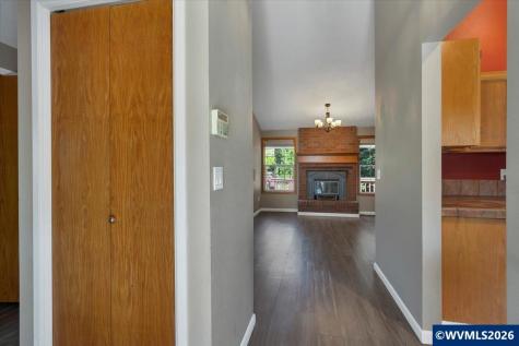 2537 Hoo Doo Drive NW Salem OR 97304