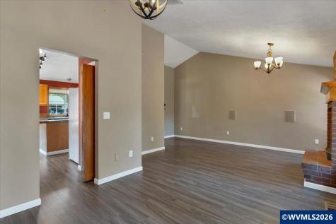 2537 Hoo Doo Drive NW Salem OR 97304
