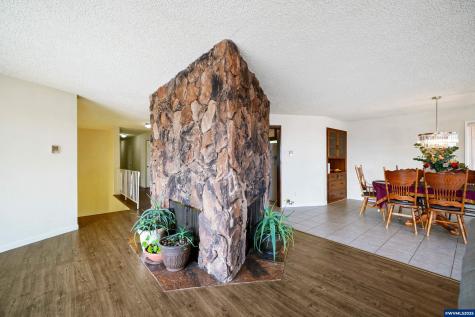 3457 Champlain Court NW Salem OR 97304