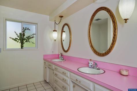 3457 Champlain Court NW Salem OR 97304