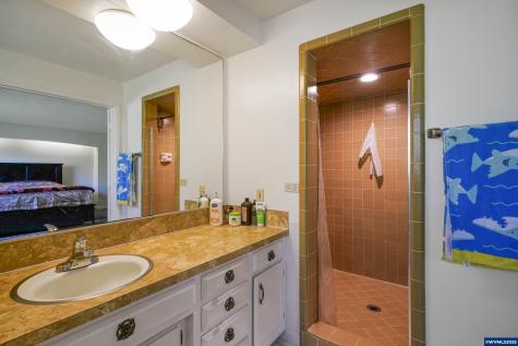 3457 Champlain Court NW Salem OR 97304