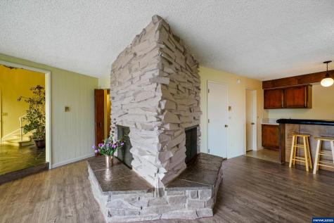 3457 Champlain Court NW Salem OR 97304