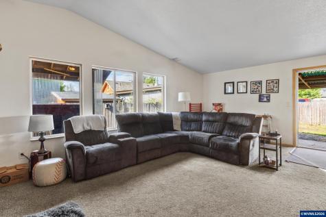 7530 6th Street SE Turner OR 97392
