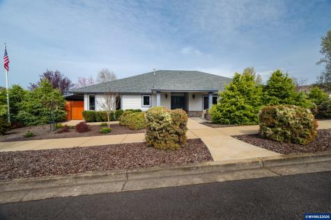 1115 Skookum Drive Silverton OR 97381