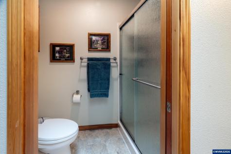 1115 Skookum Drive Silverton OR 97381