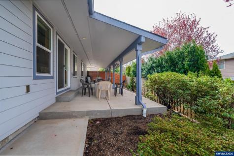 1115 Skookum Drive Silverton OR 97381