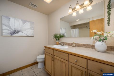 1520 Laurel Heights Drive NW Albany OR 97321