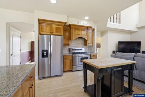 1625 Gemma Street NW Salem OR 97304