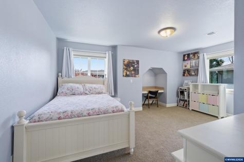 1625 Gemma Street NW Salem OR 97304