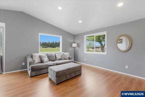 39129 Groshong Road NE Albany OR 97321