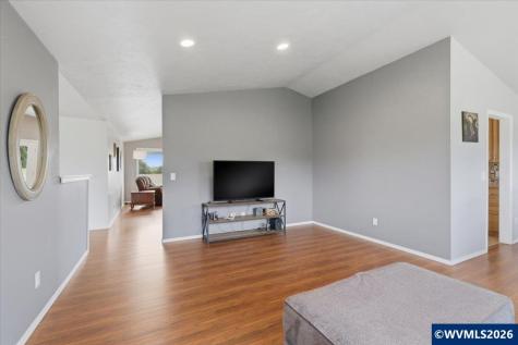 39129 Groshong Road NE Albany OR 97321